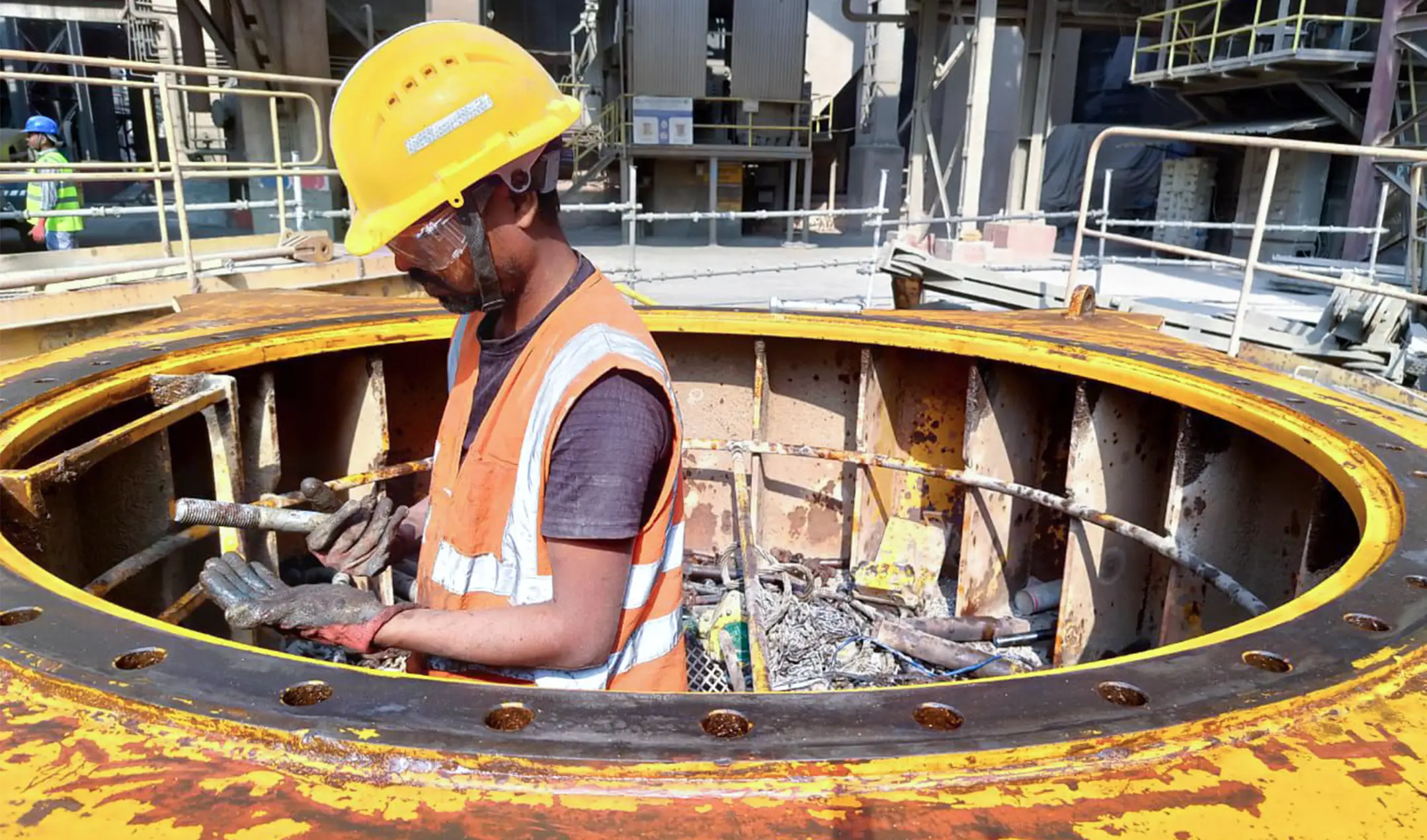 Crane repair and maintenance service image