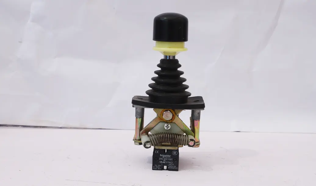 Precision joystick console for tower crane control panel